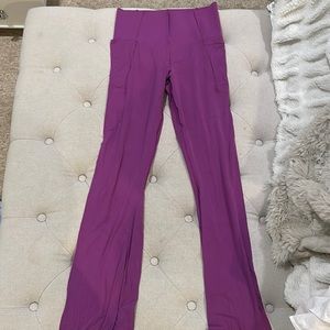 OFFLINE Aerie purple high rise flared leggings short length Size Small